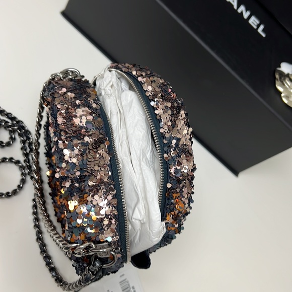 Chanel miscellaneous bag - Picture 8 of 10